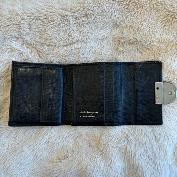 Salvatore Ferragamo Black Wallet with Silver Clasp - Picture 2 of 3